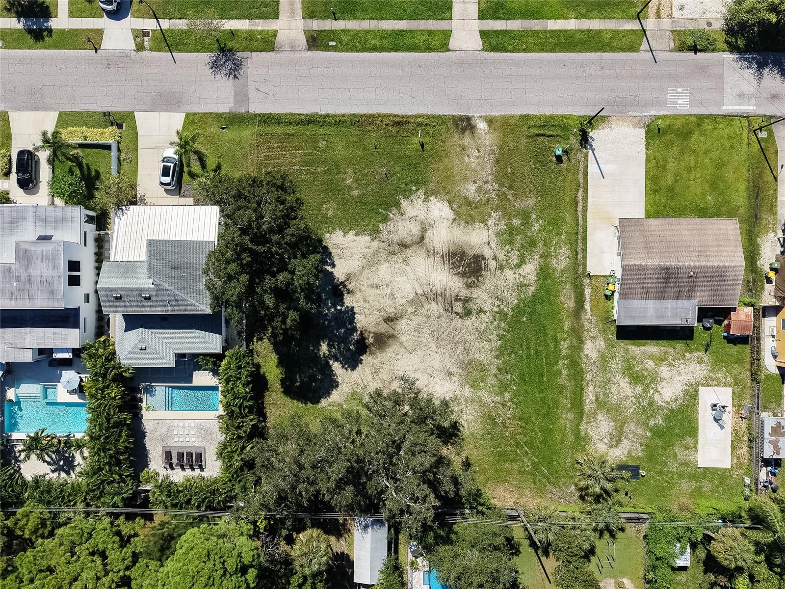 2555 WOOD STREET, Sarasota, FL 34237