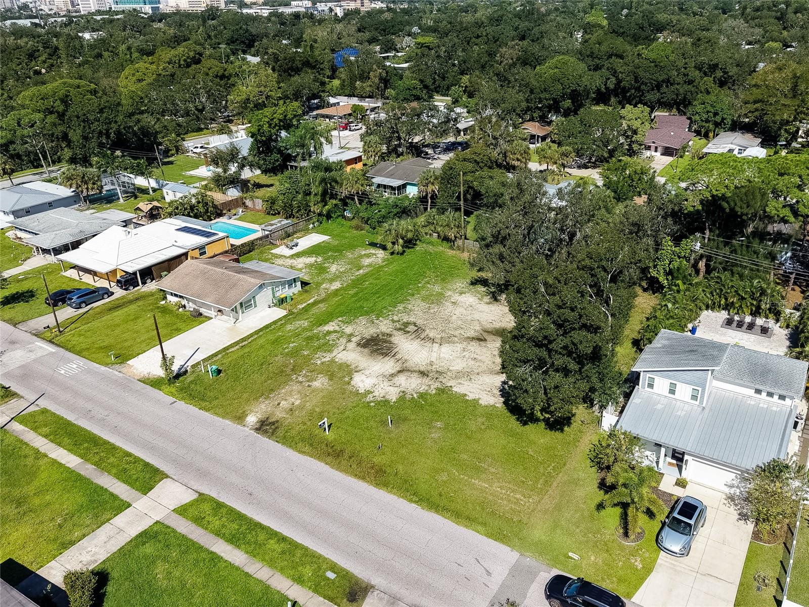 2555 WOOD STREET, Sarasota, FL 34237