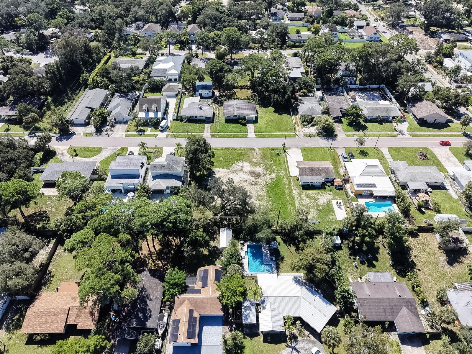 2555 WOOD STREET, Sarasota, FL 34237