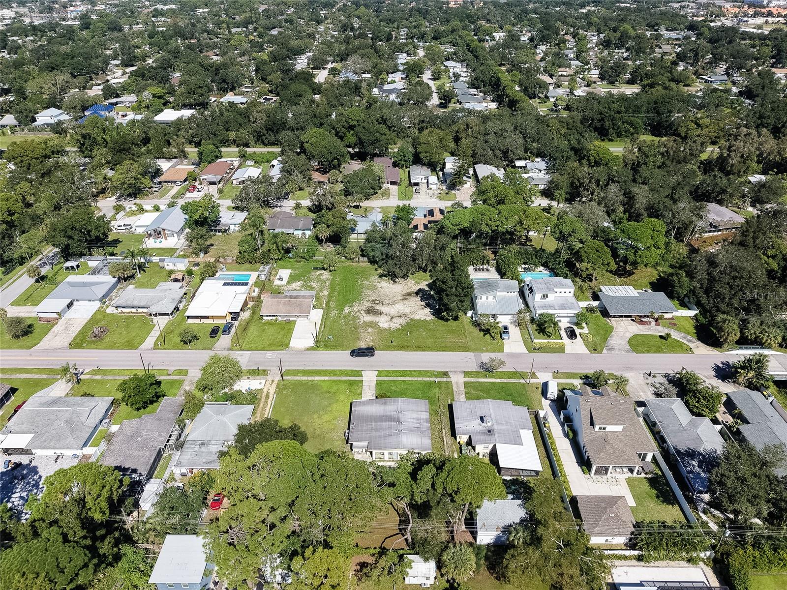 2555 WOOD STREET, Sarasota, FL 34237
