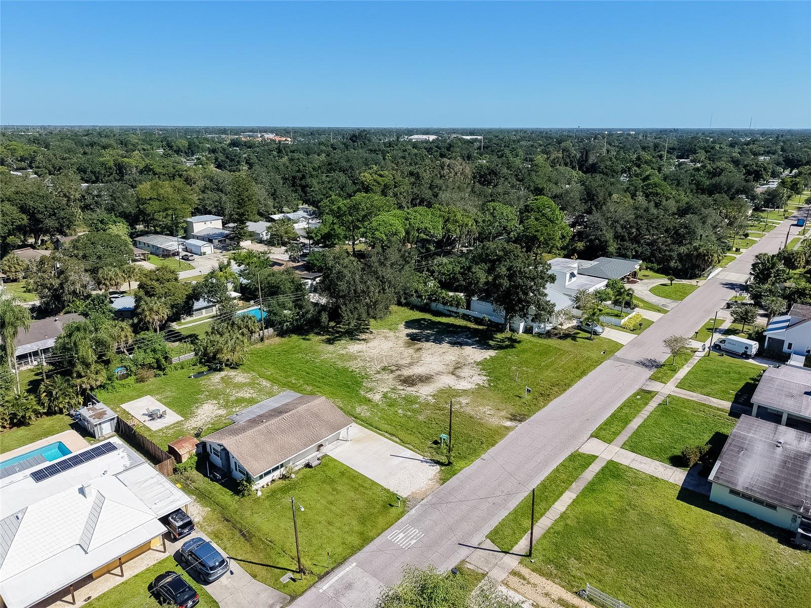 2555 WOOD STREET, Sarasota, FL 34237