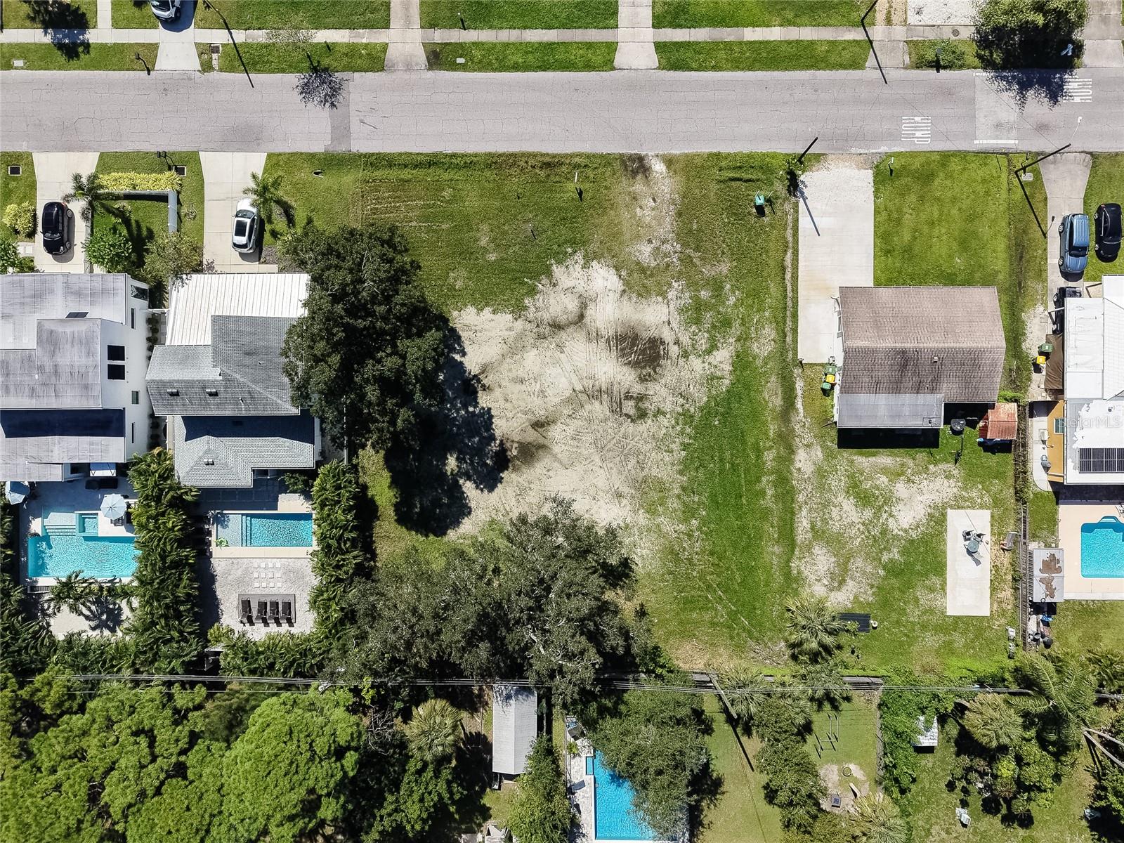 2555 WOOD STREET, Sarasota, FL 34237