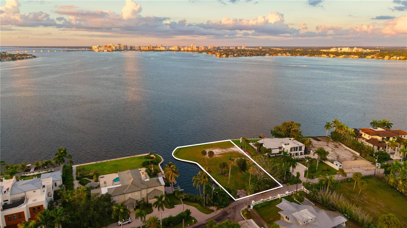 609 NORSOTA WAY, Sarasota, FL 34242 609 NORSOTA WAY, Sarasota, FL 34242