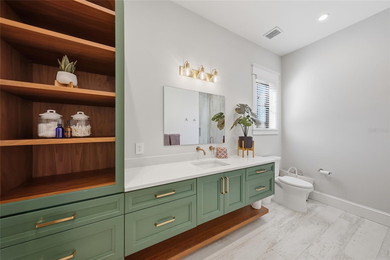 1707 PALMA SOLA BOULEVARD, Bradenton, FL 34209