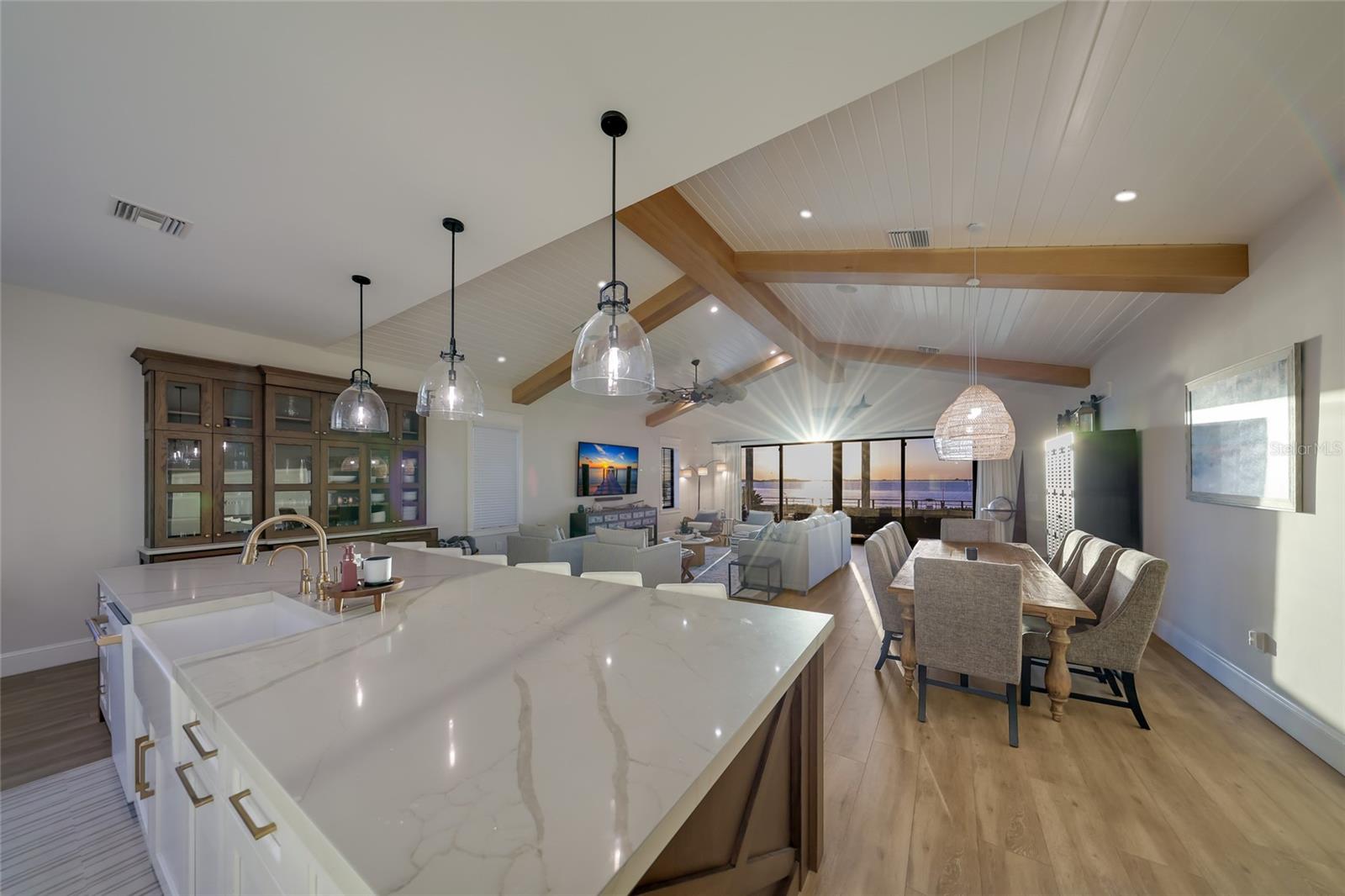 1707 PALMA SOLA BOULEVARD, Bradenton, FL 34209