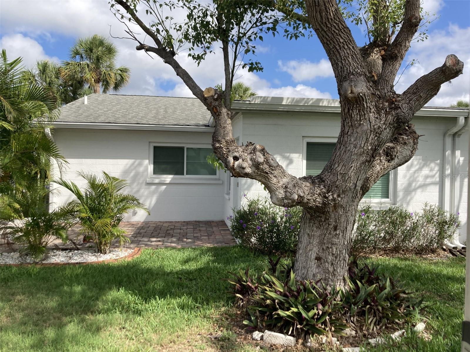 6110 CORAL WAY, Bradenton, FL 34207