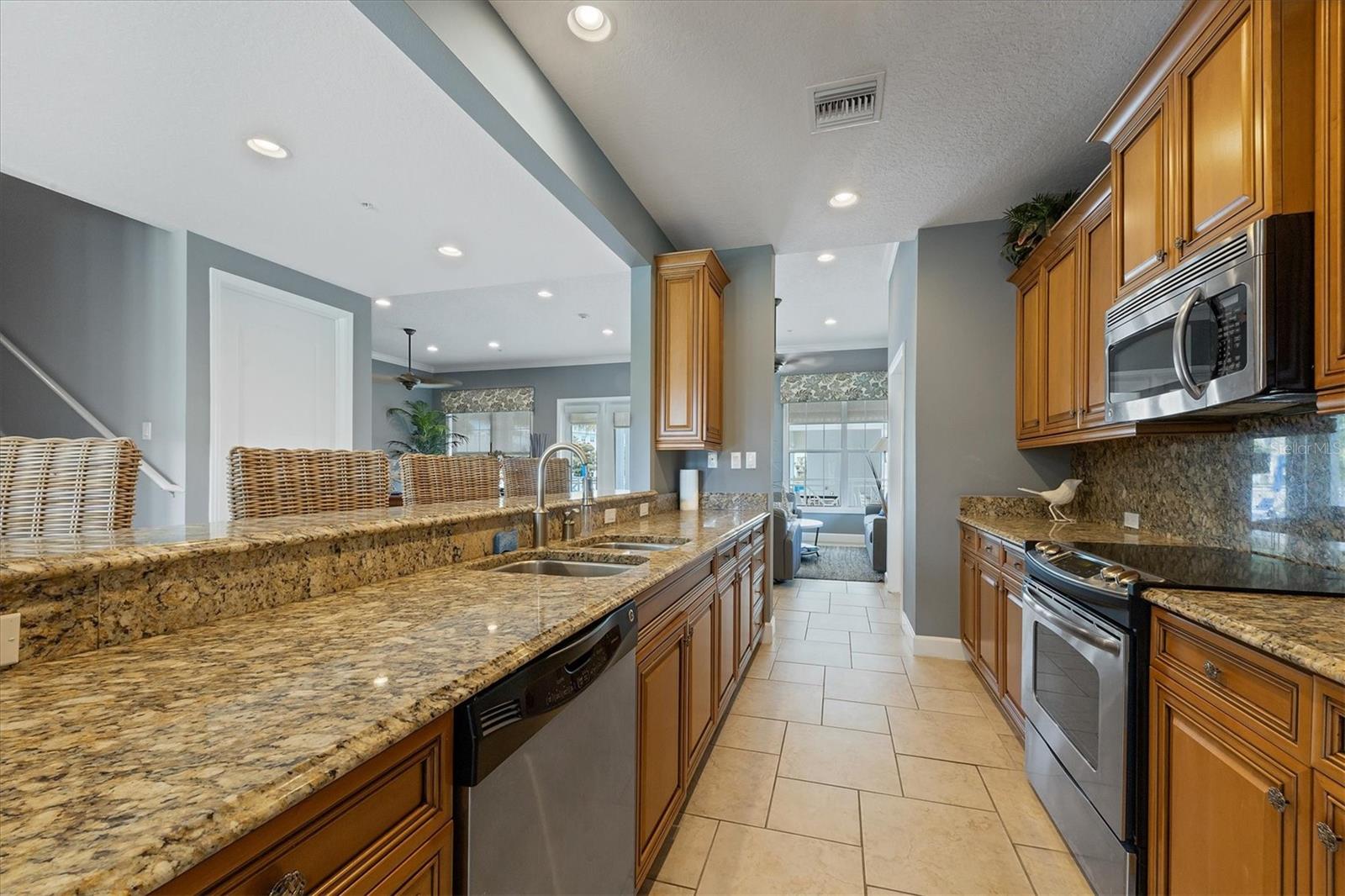 7920 34TH AVENUE W, #303, Bradenton, FL 34209