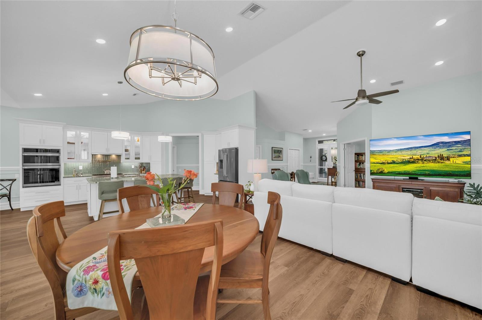 8722 54TH AVENUE E, Bradenton, FL 34211