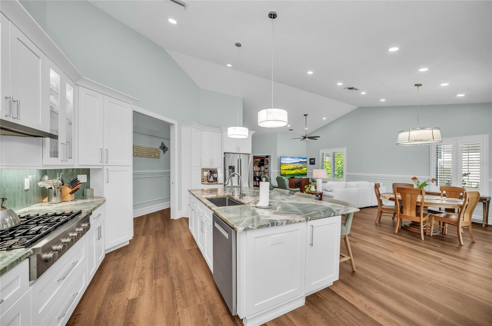 8722 54TH AVENUE E, Bradenton, FL 34211