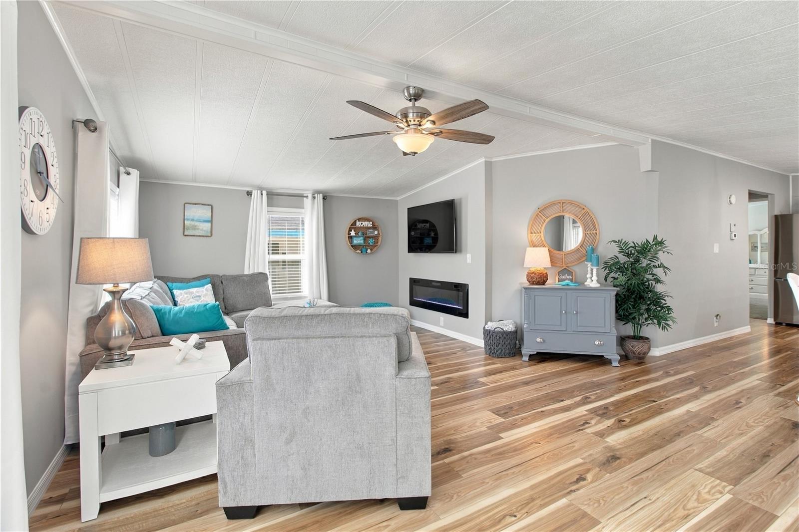 105 MEADOW CIRCLE, Ellenton, FL 34222