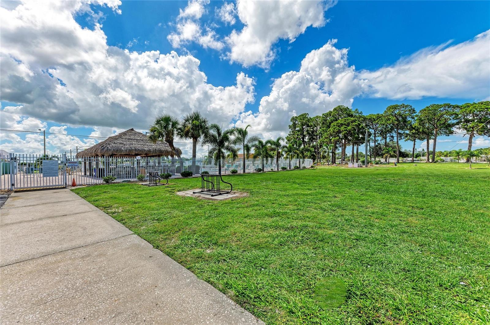 4924 OAKLAND HILLS AVENUE, Sarasota, FL 34234