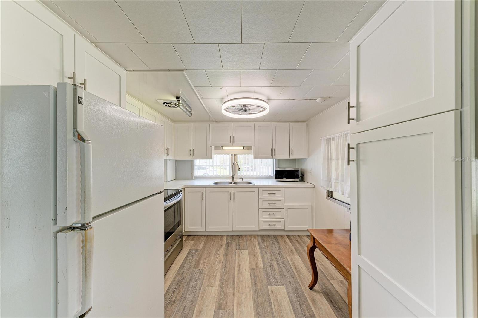 4924 OAKLAND HILLS AVENUE, Sarasota, FL 34234