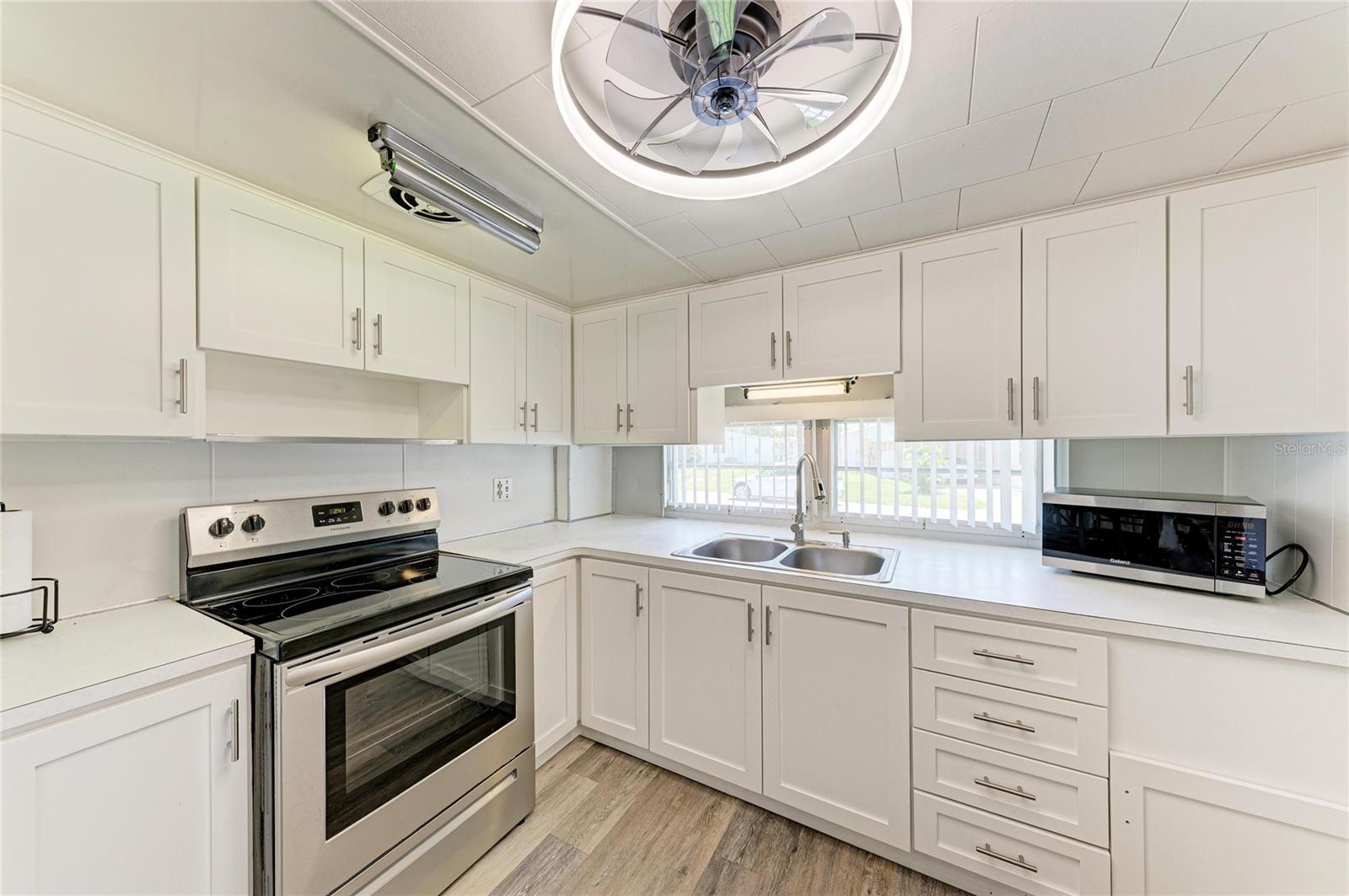 4924 OAKLAND HILLS AVENUE, Sarasota, FL 34234