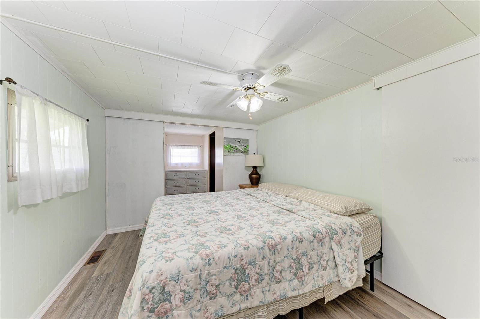 4924 OAKLAND HILLS AVENUE, Sarasota, FL 34234