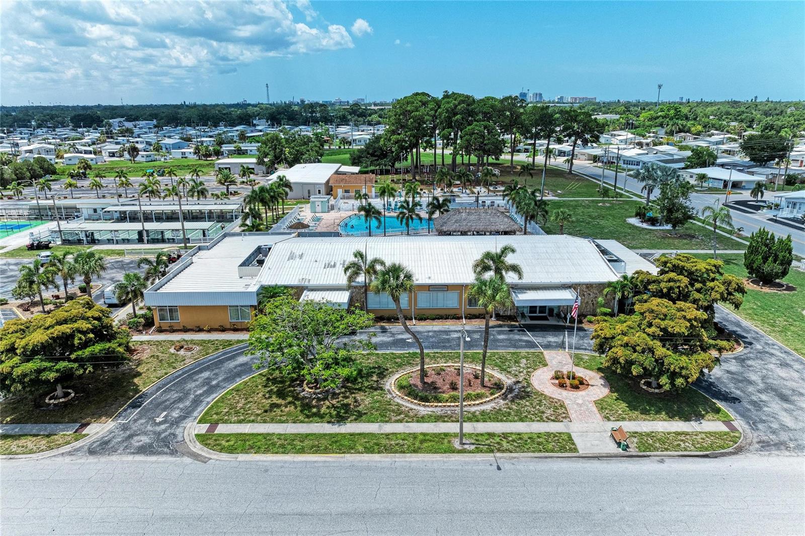 4924 OAKLAND HILLS AVENUE, Sarasota, FL 34234