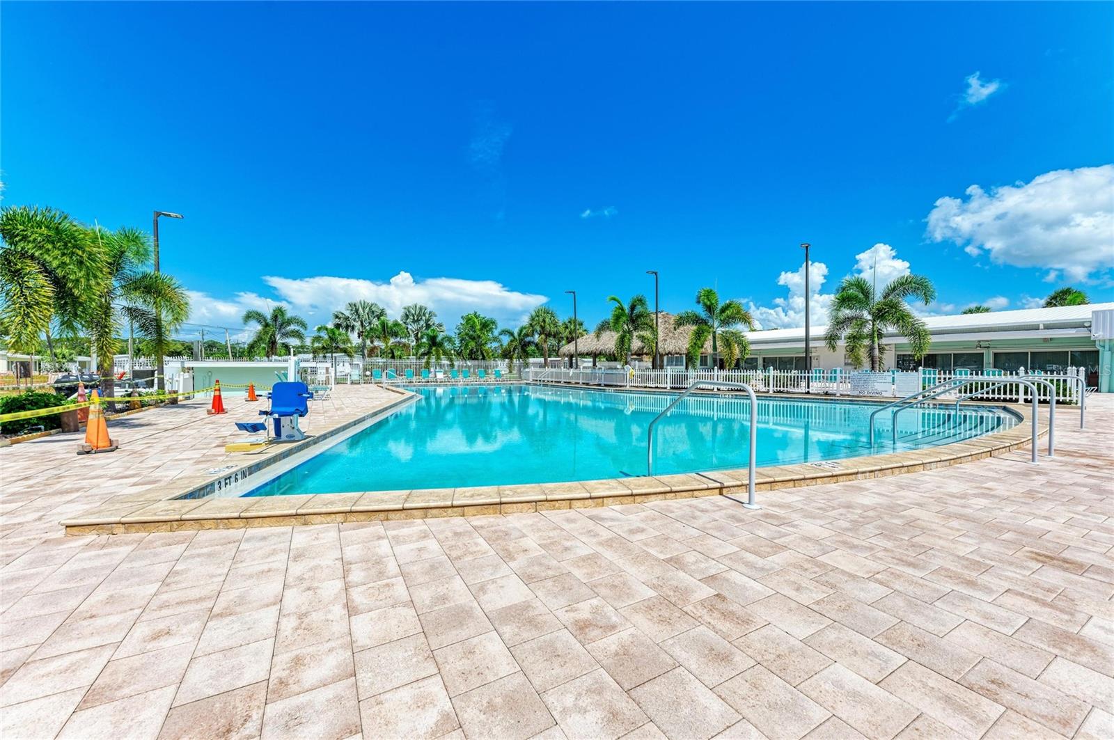 4924 OAKLAND HILLS AVENUE, Sarasota, FL 34234