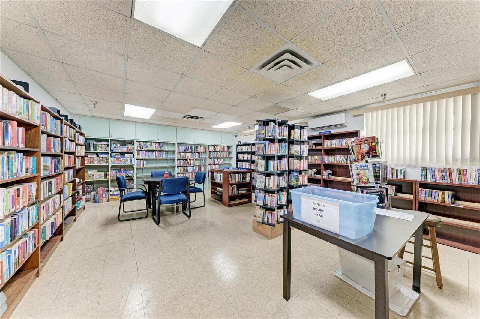 4924 OAKLAND HILLS AVENUE, Sarasota, FL 34234
