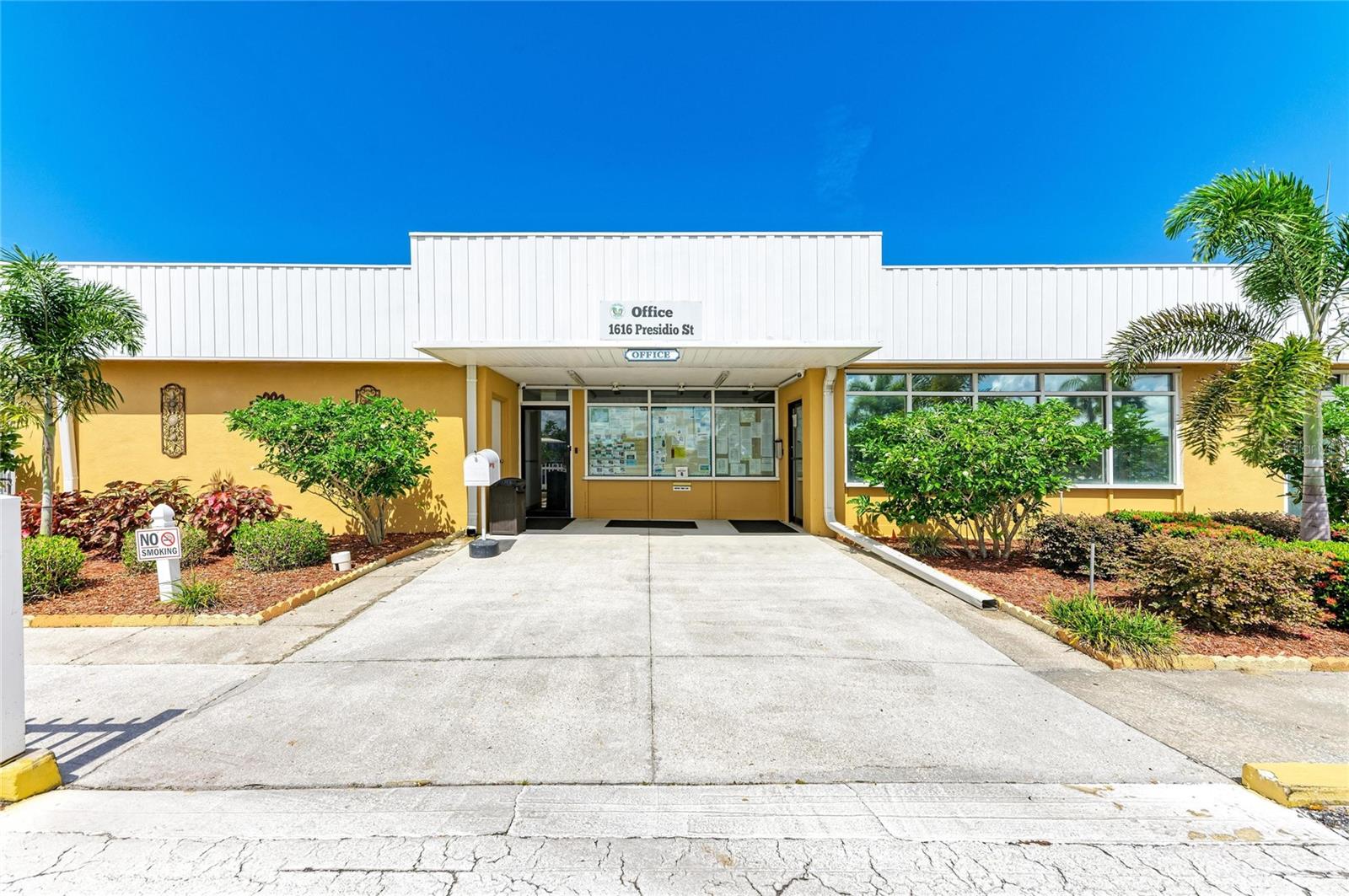 4924 OAKLAND HILLS AVENUE, Sarasota, FL 34234