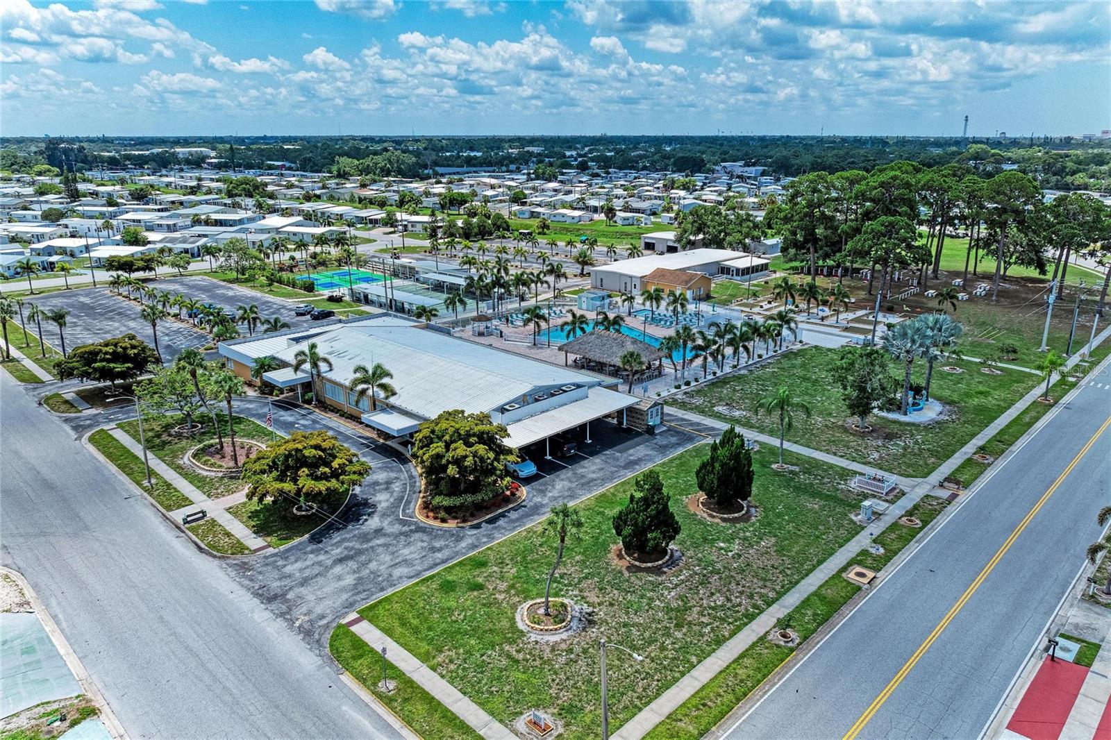 4924 OAKLAND HILLS AVENUE, Sarasota, FL 34234