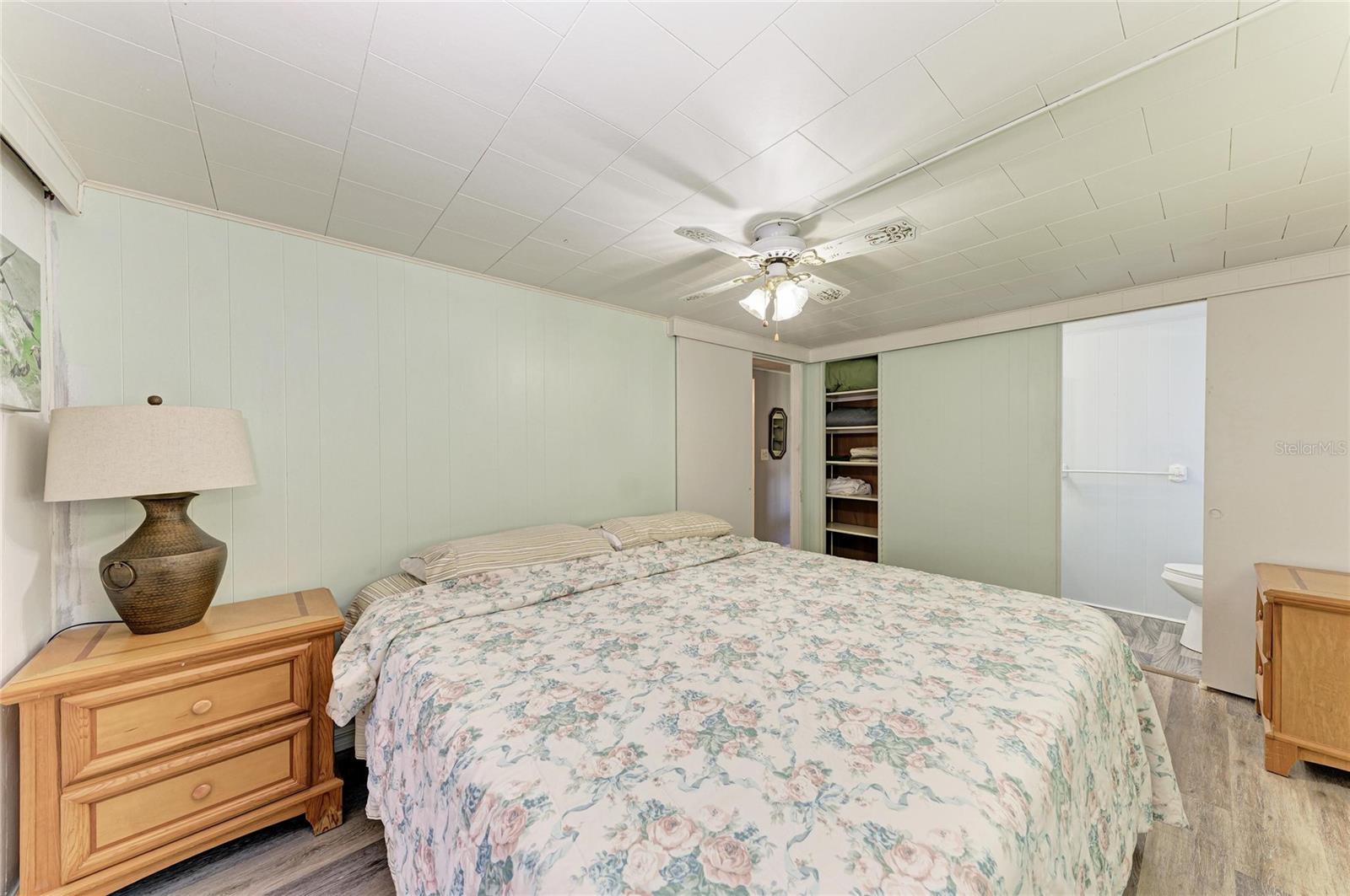 4924 OAKLAND HILLS AVENUE, Sarasota, FL 34234