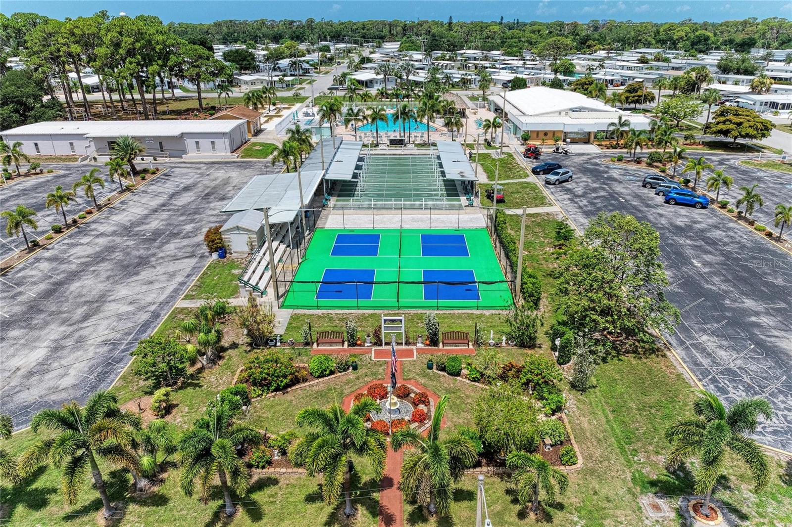 4924 OAKLAND HILLS AVENUE, Sarasota, FL 34234