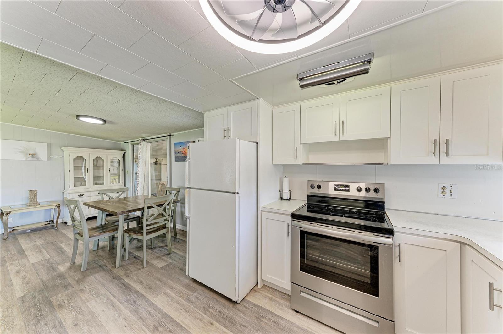 4924 OAKLAND HILLS AVENUE, Sarasota, FL 34234