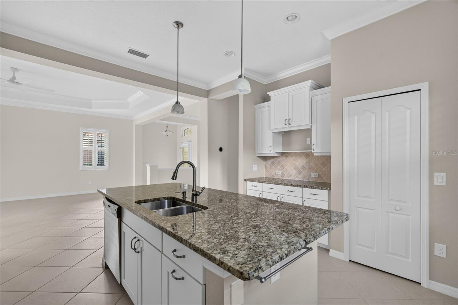 7159 WESTHILL COURT, Lakewood Ranch, FL 34202