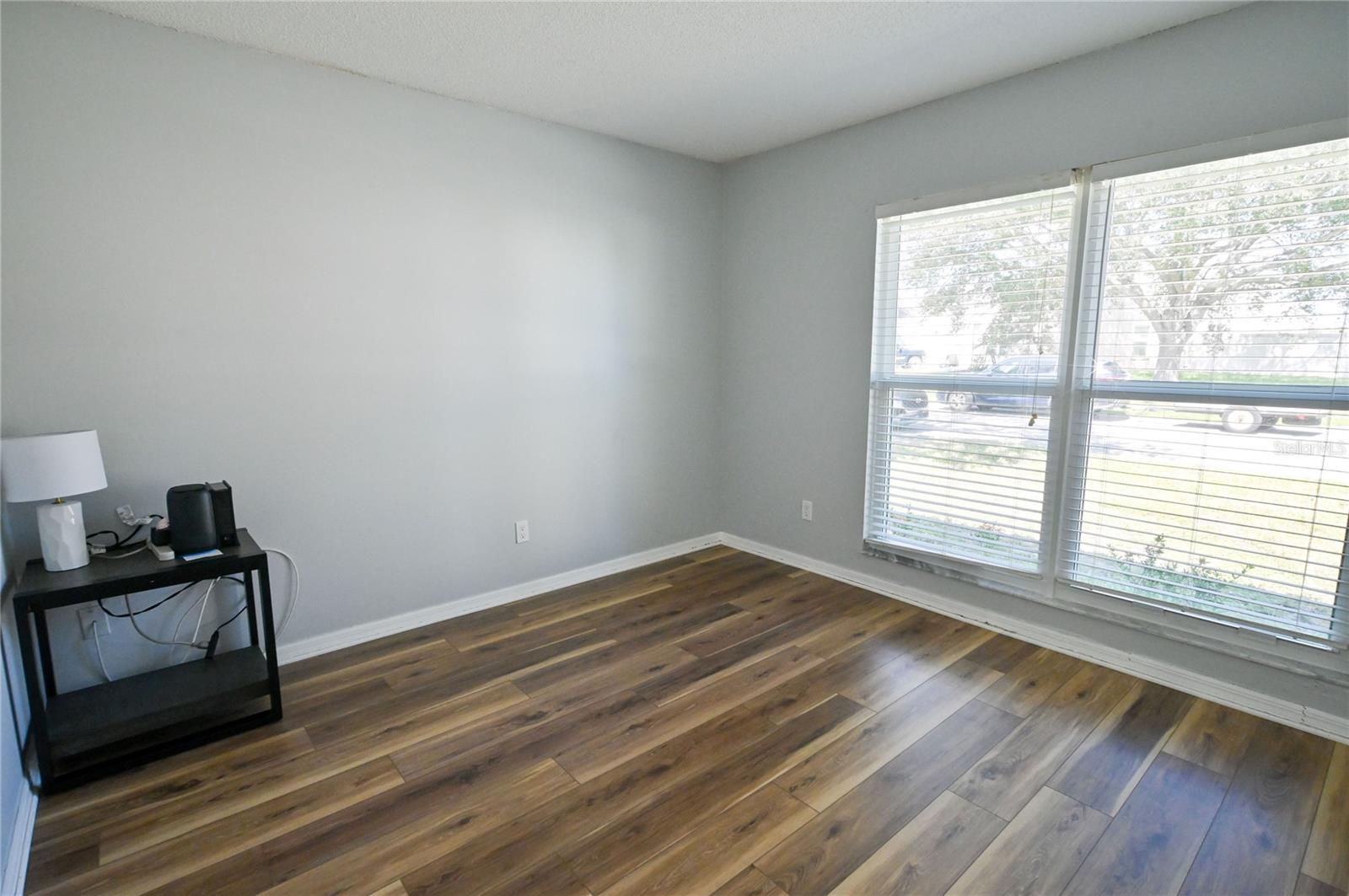 Guest bedroom 1