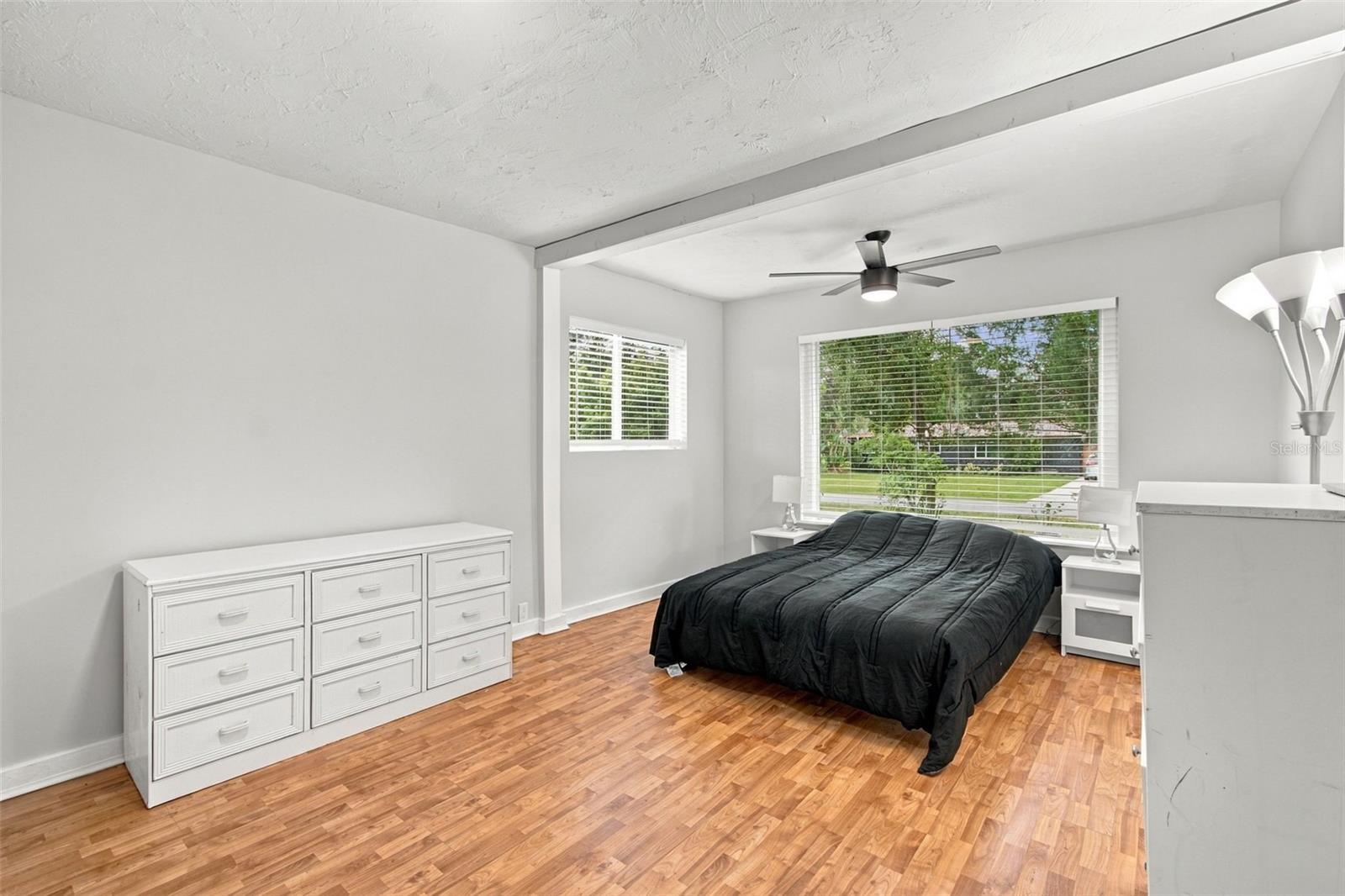 2115 55TH AVENUE E, Bradenton, FL 34203