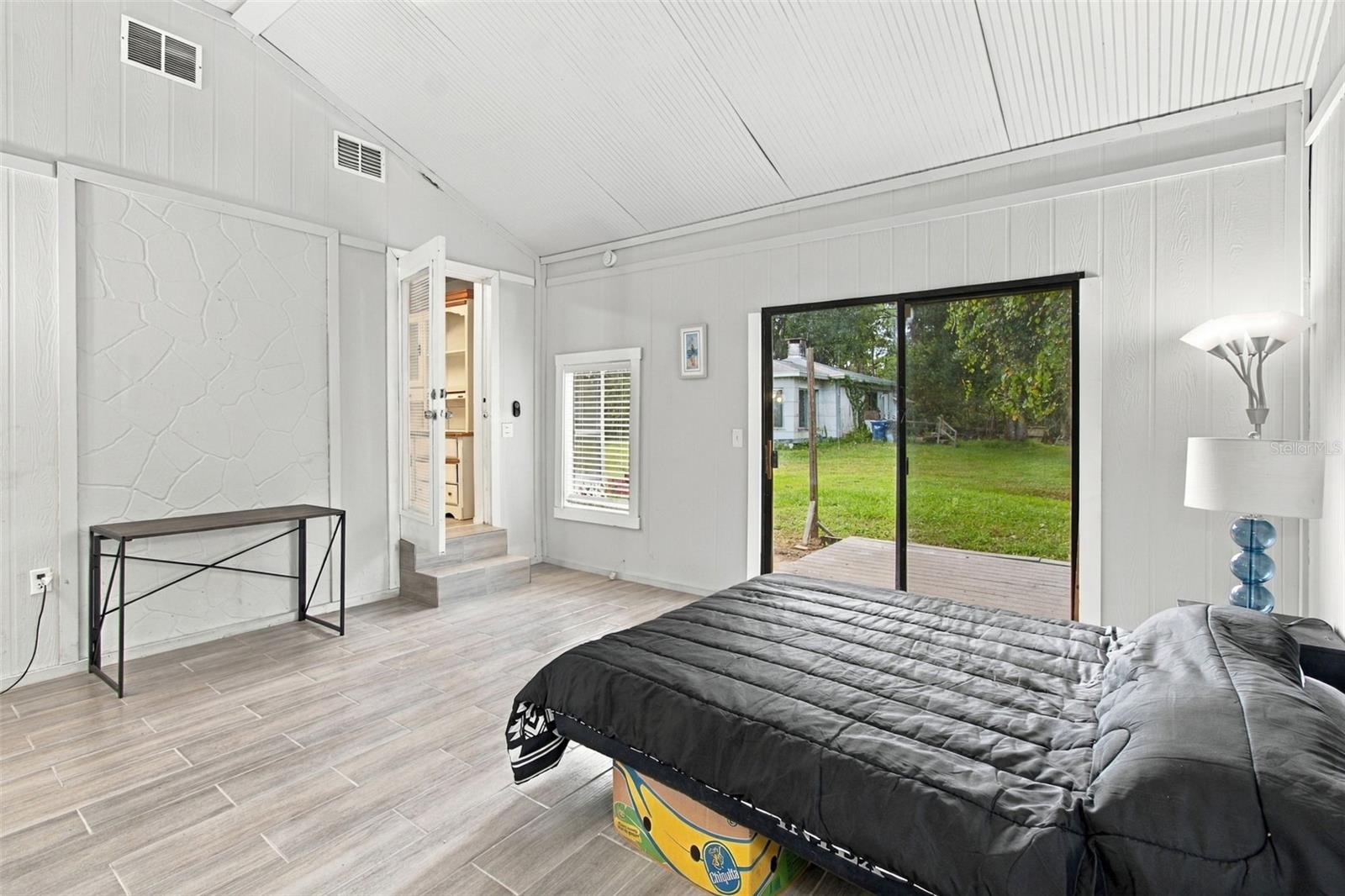 2115 55TH AVENUE E, Bradenton, FL 34203