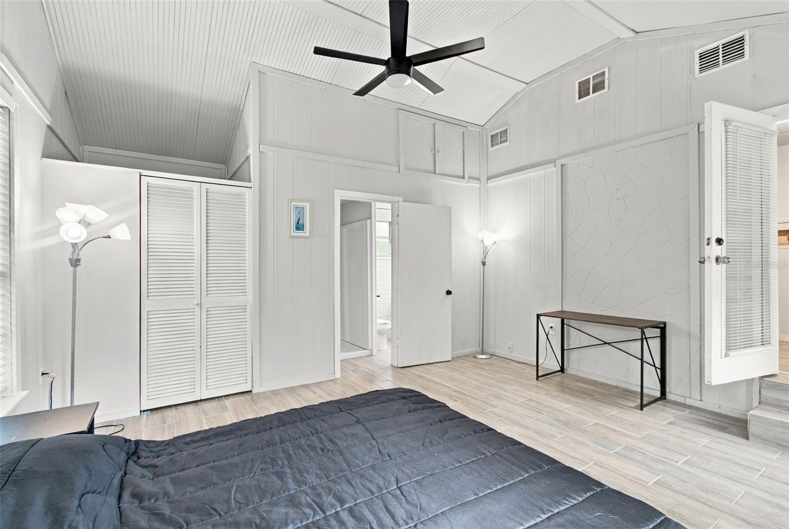 2115 55TH AVENUE E, Bradenton, FL 34203