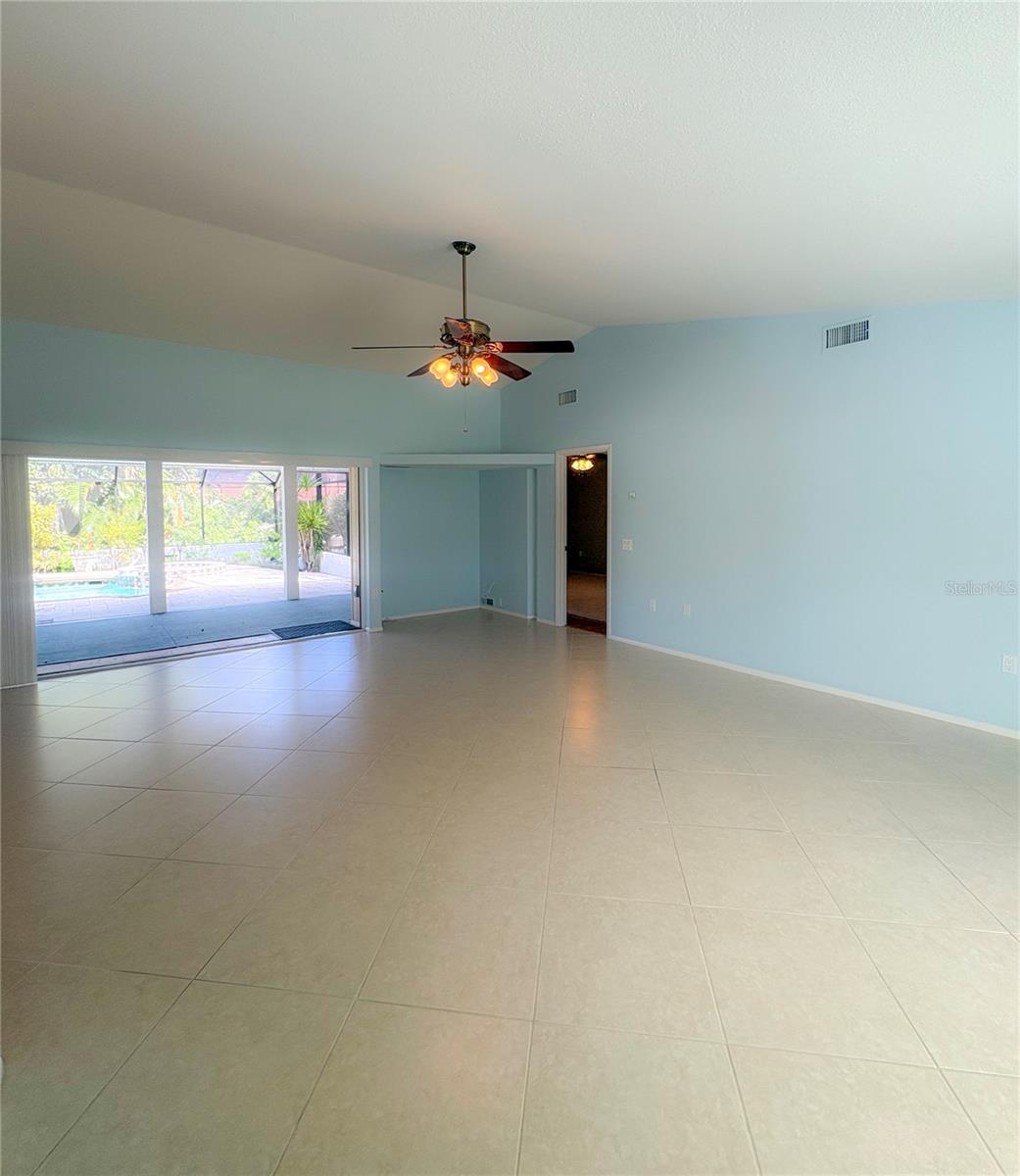3601 GARDEN LAKES CLENET, Bradenton, FL 34203 3601 GARDEN LAKES CLENET, Bradenton, FL 34203
