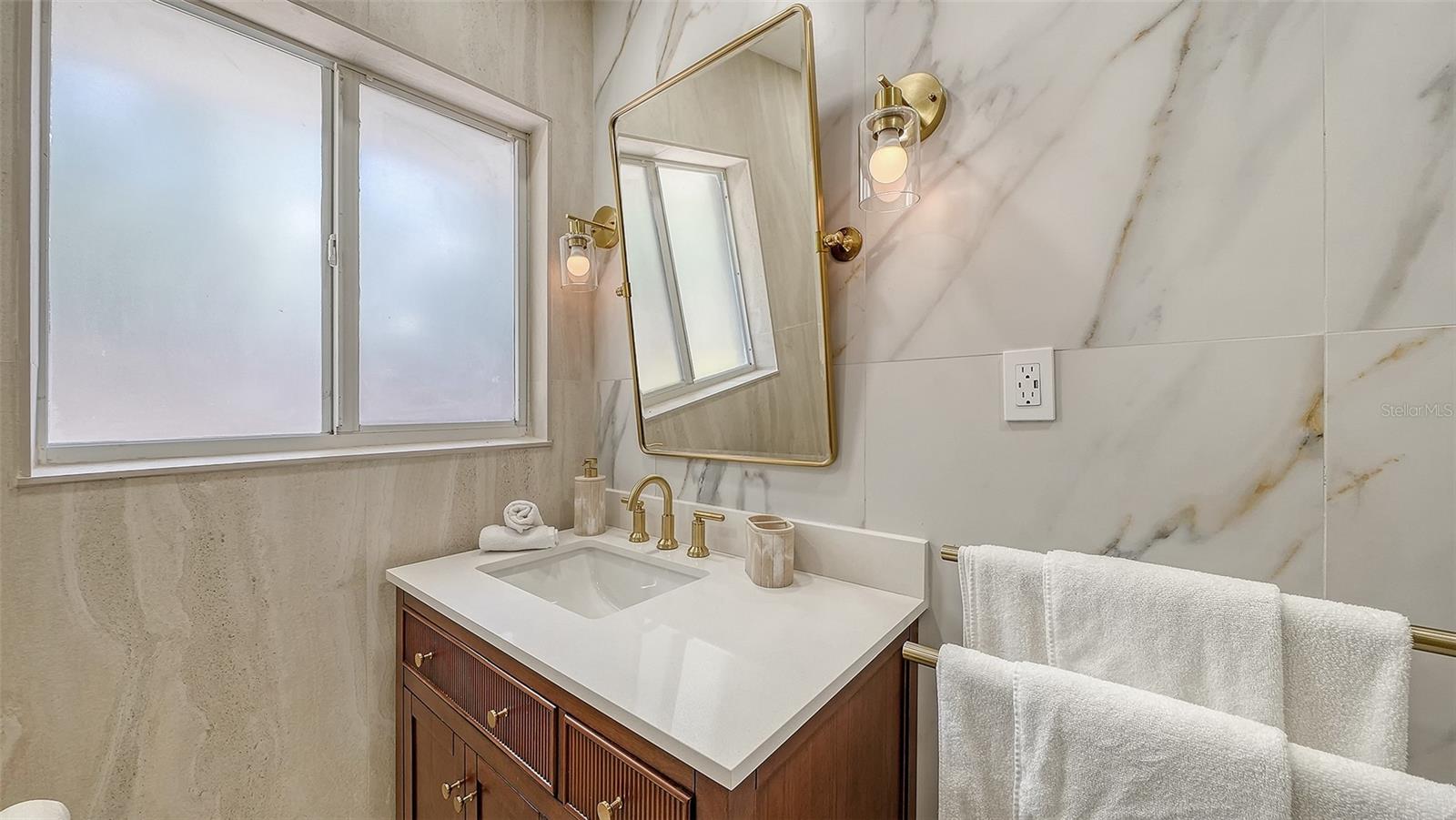 2375 DATURA STREET, Sarasota, FL 34239