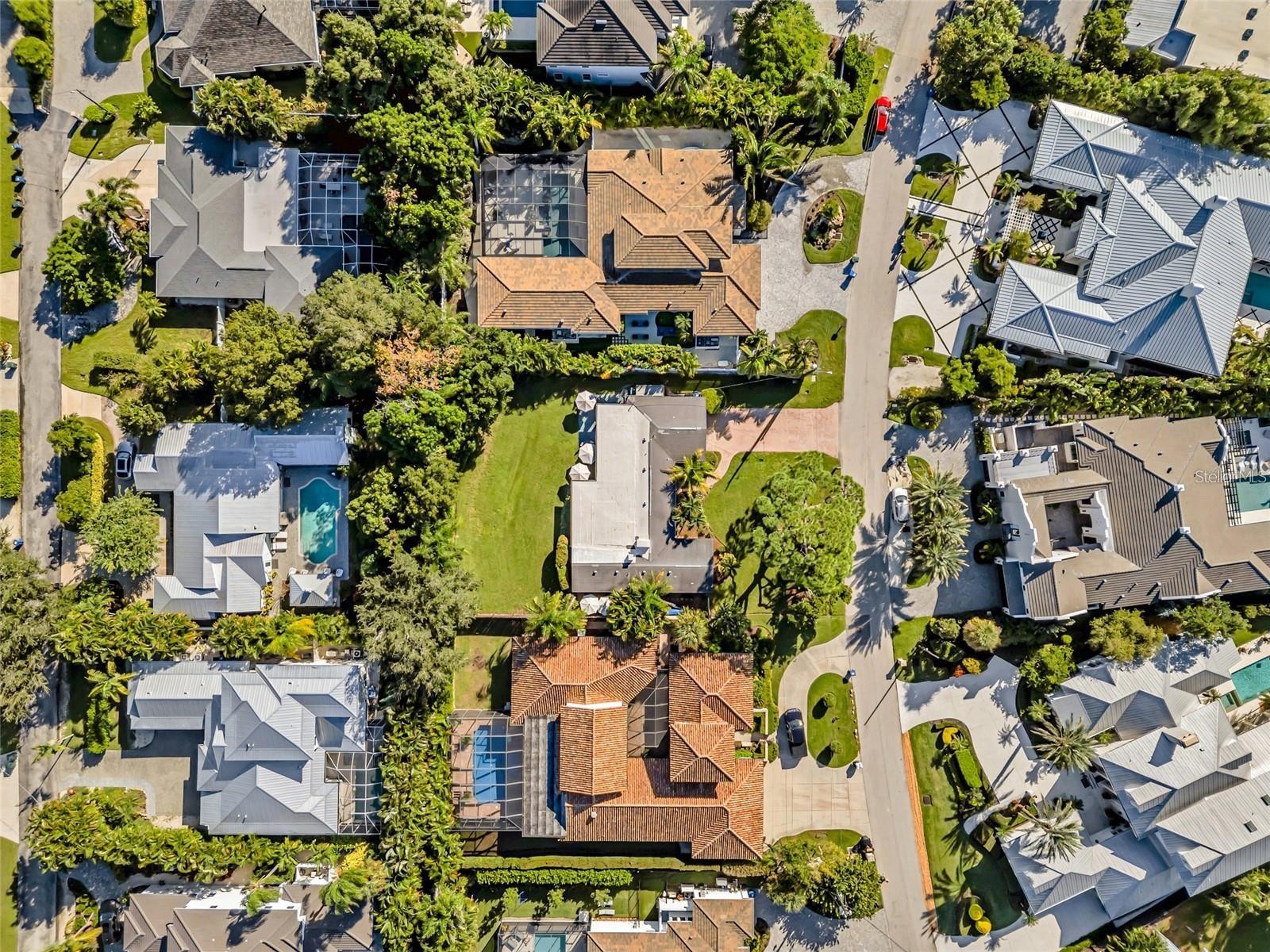 1605 N LAKE SHORE DRIVE, Sarasota, FL 34231