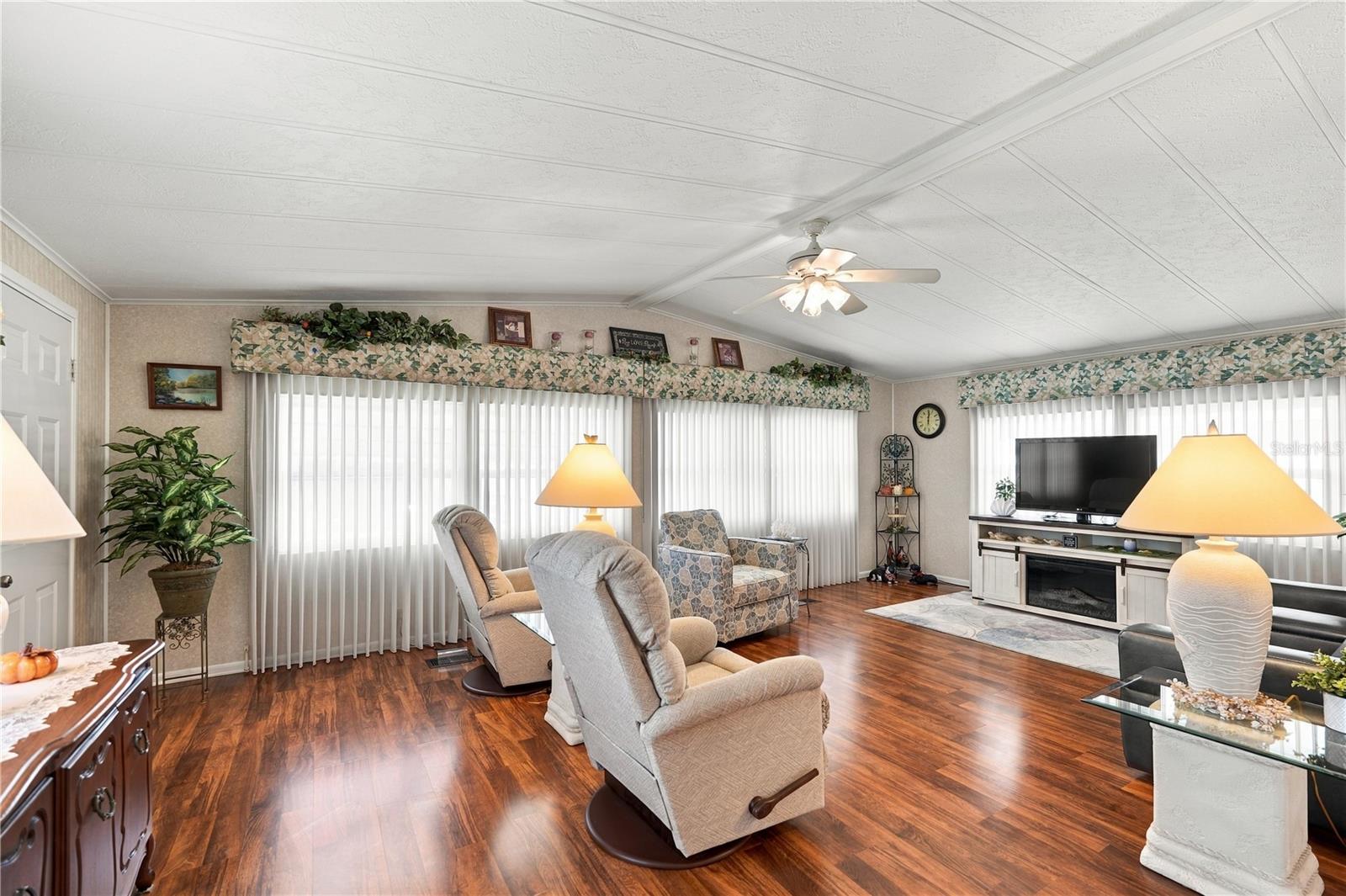 5619 BAYSHORE ROAD, #422, Palmetto, FL 34221