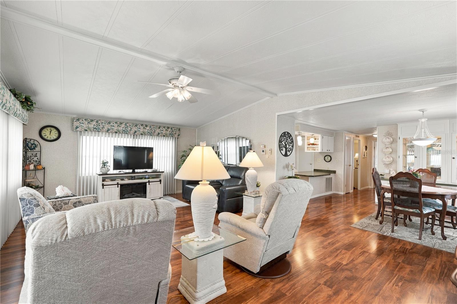 5619 BAYSHORE ROAD, #422, Palmetto, FL 34221