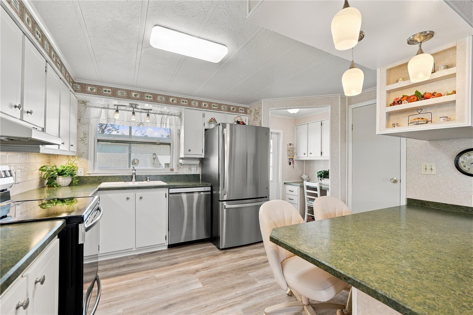 5619 BAYSHORE ROAD, #422, Palmetto, FL 34221