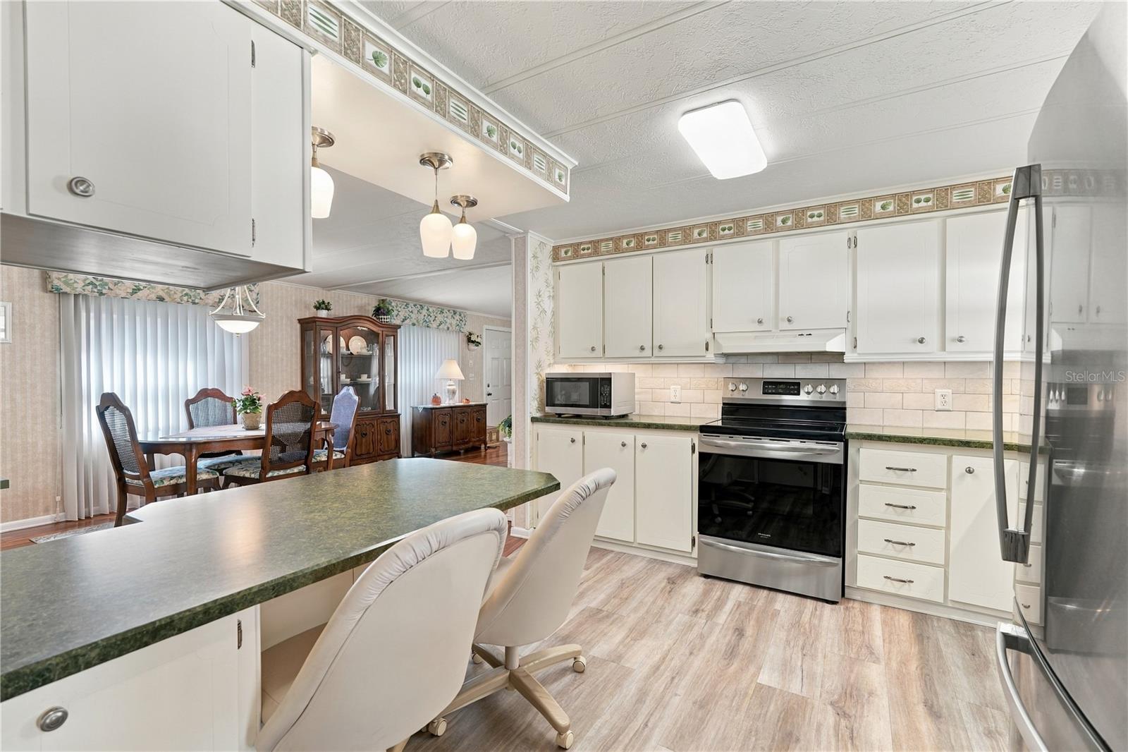5619 BAYSHORE ROAD, #422, Palmetto, FL 34221