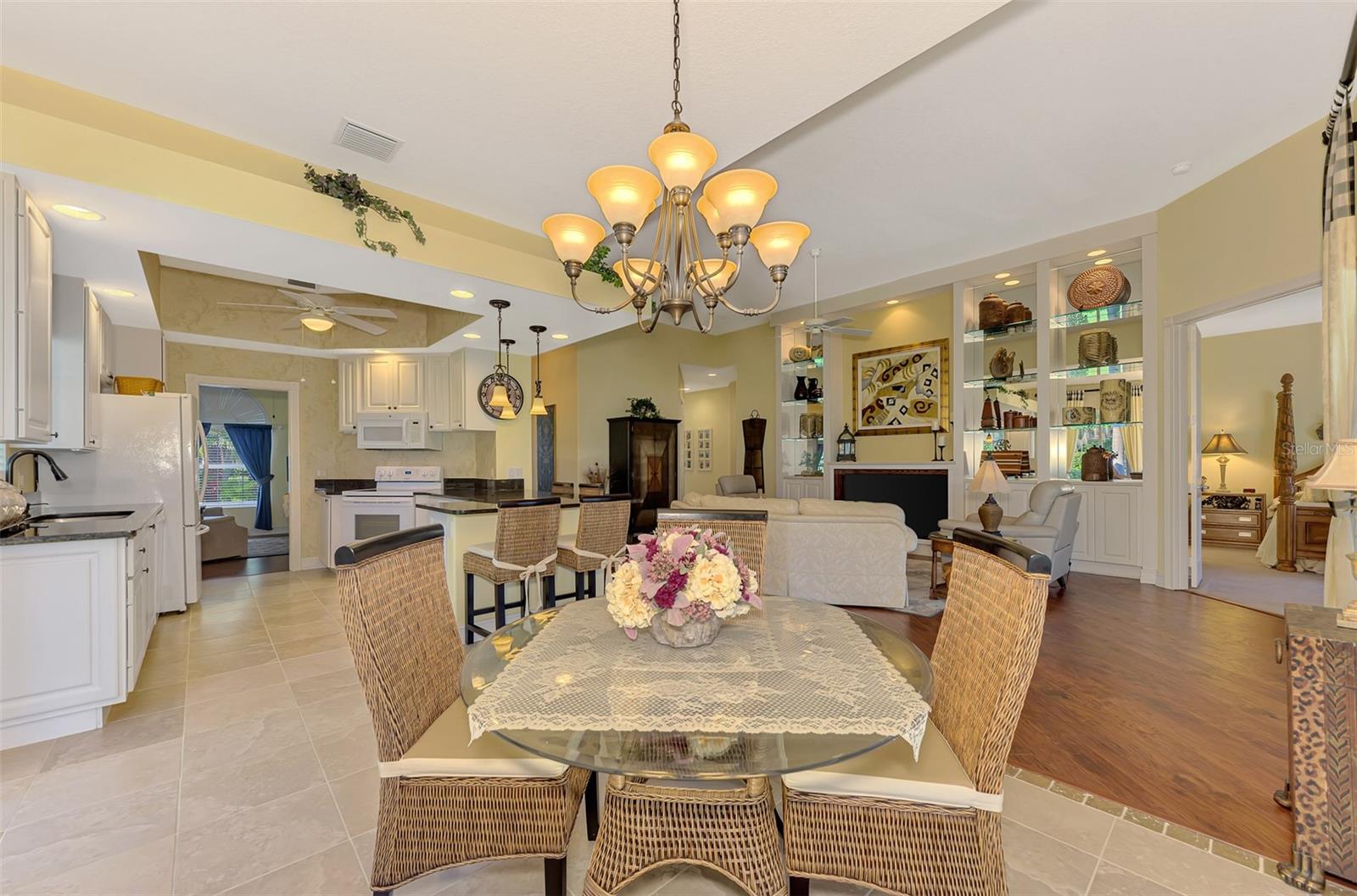 5882 BENEVENTO DRIVE, Sarasota, FL 34238