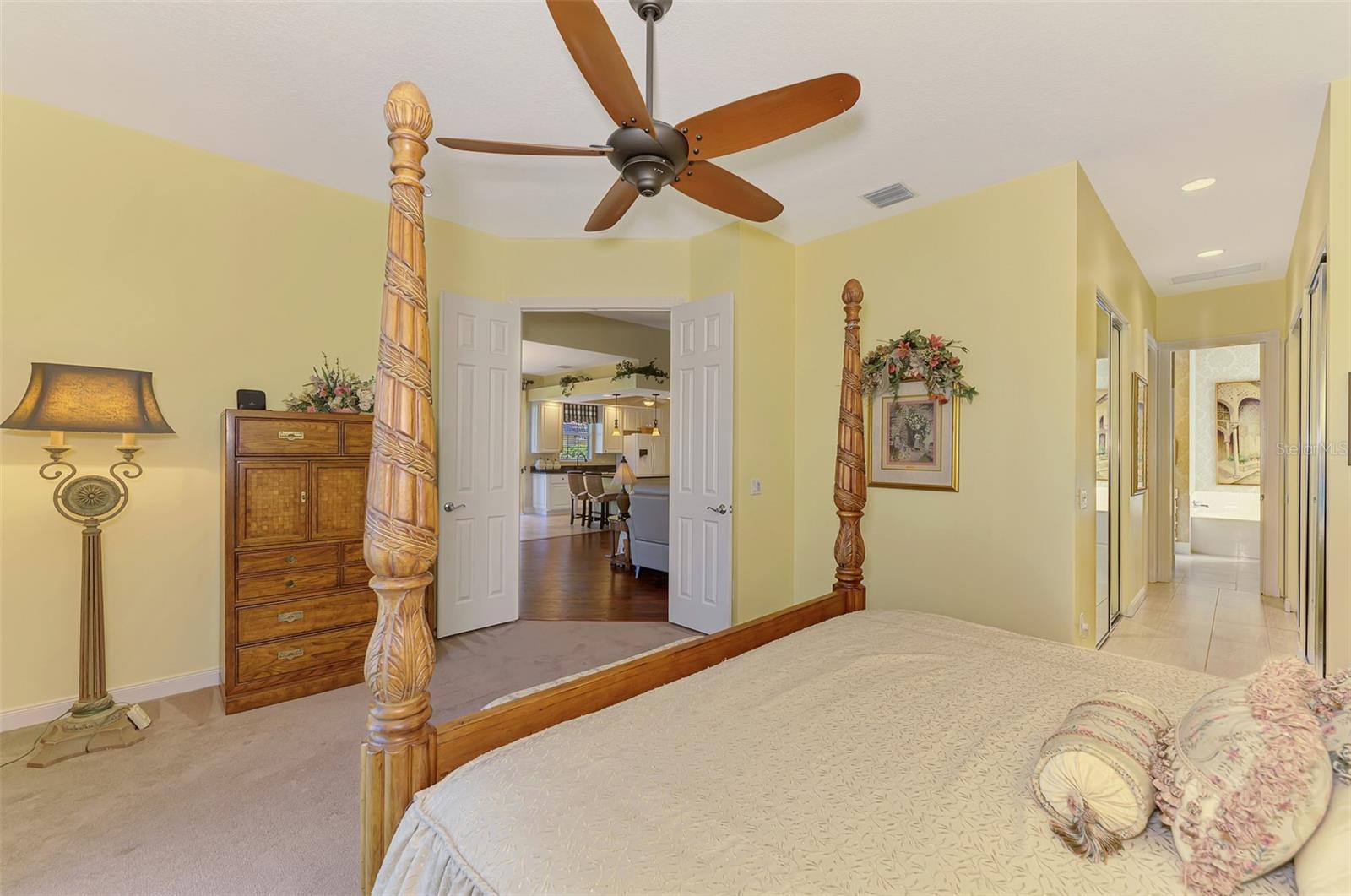 5882 BENEVENTO DRIVE, Sarasota, FL 34238