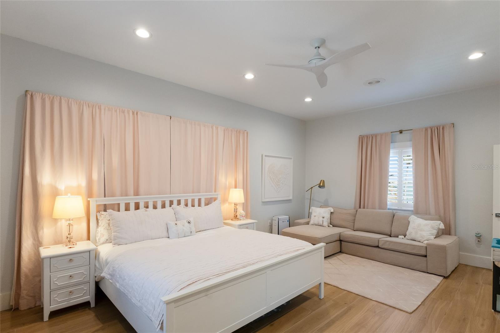 1519 RIVERVIEW LANE, Bradenton, FL 34209
