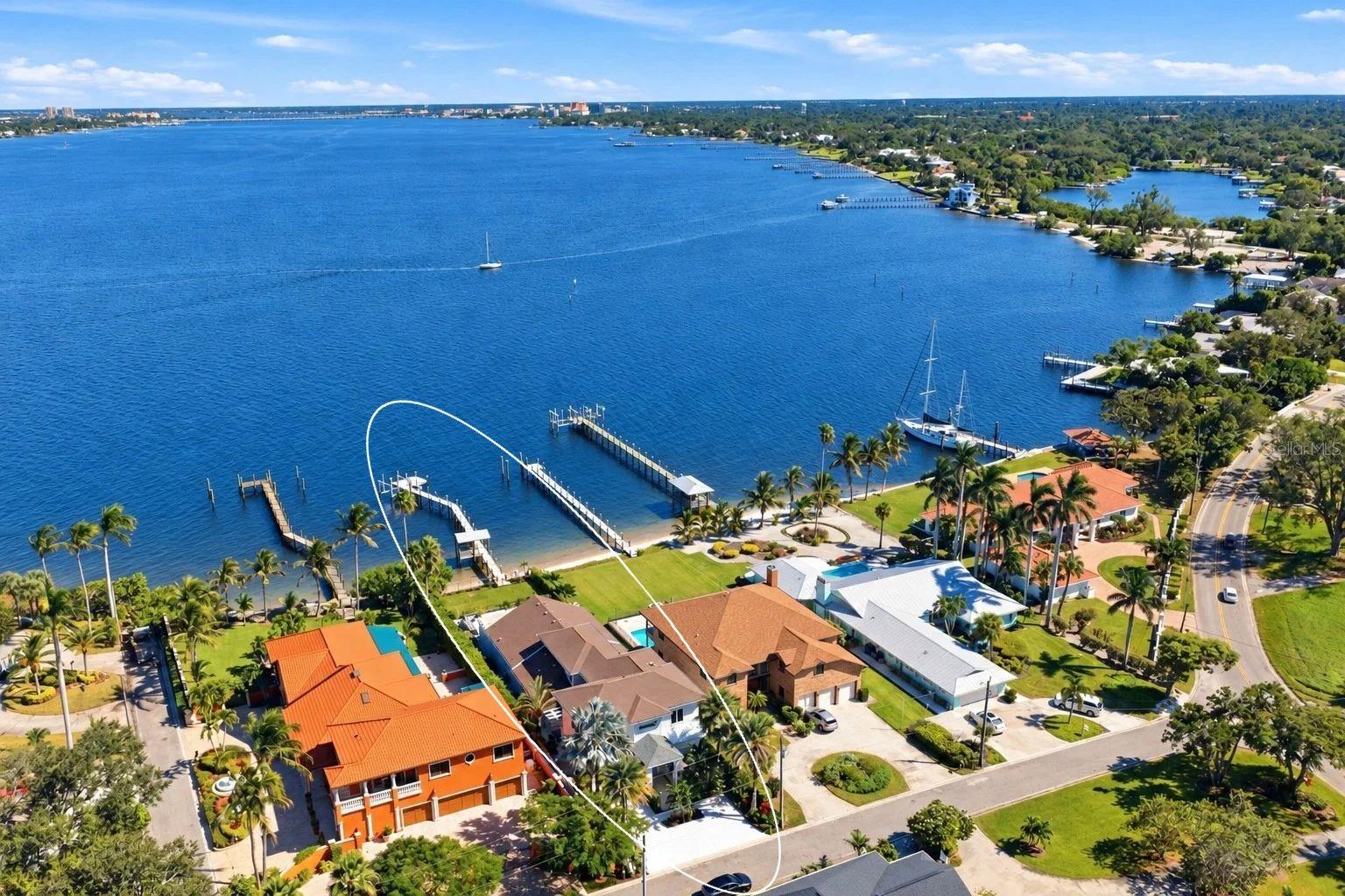 1519 RIVERVIEW LANE, Bradenton, FL 34209