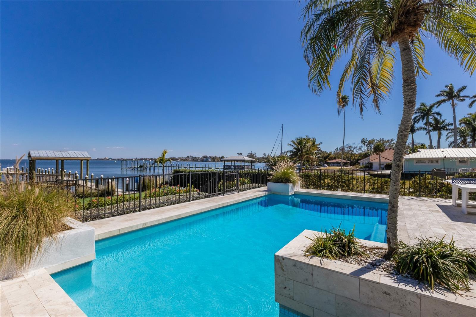 1519 RIVERVIEW LANE, Bradenton, FL 34209