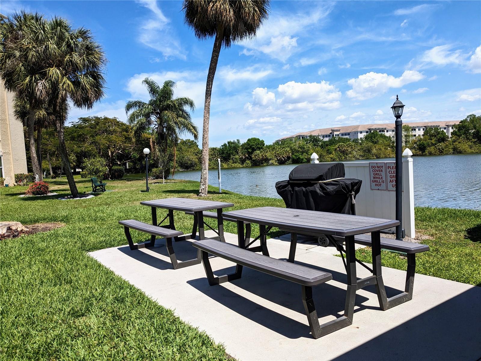 3779 LAKE BAYSHORE DRIVE, #H-402, Bradenton, FL 34205