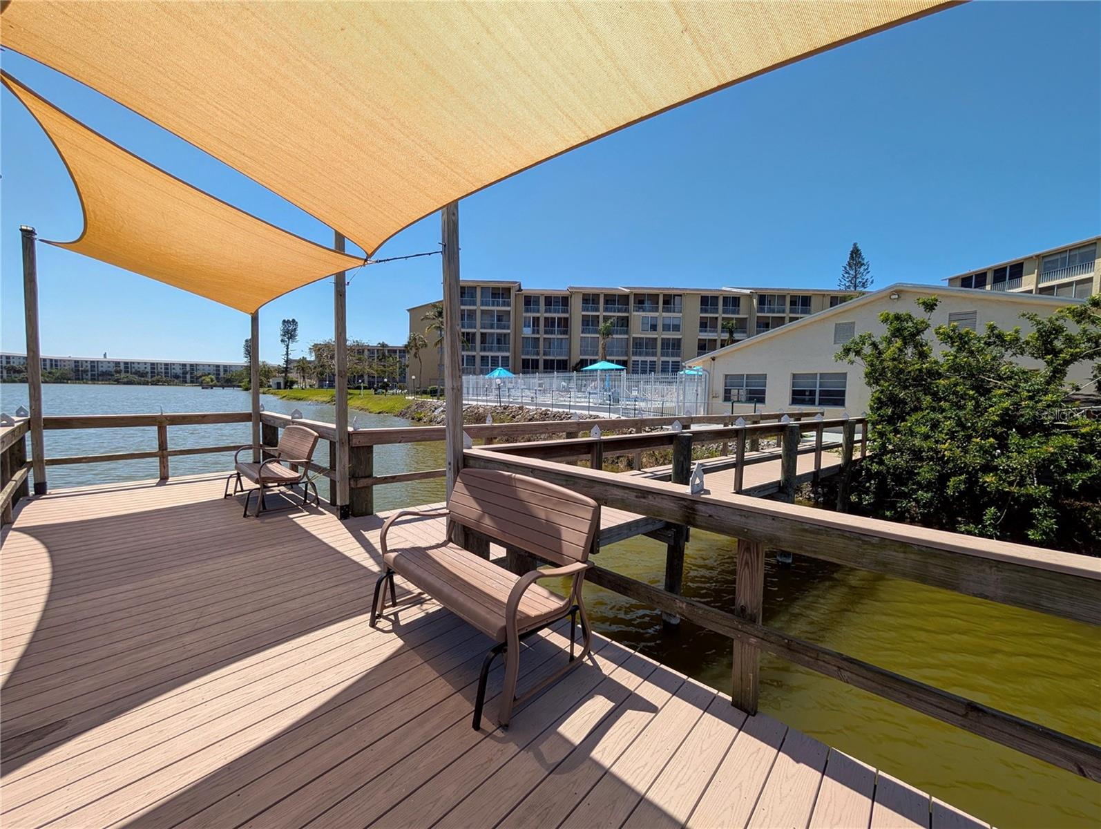 3779 LAKE BAYSHORE DRIVE, #H-402, Bradenton, FL 34205