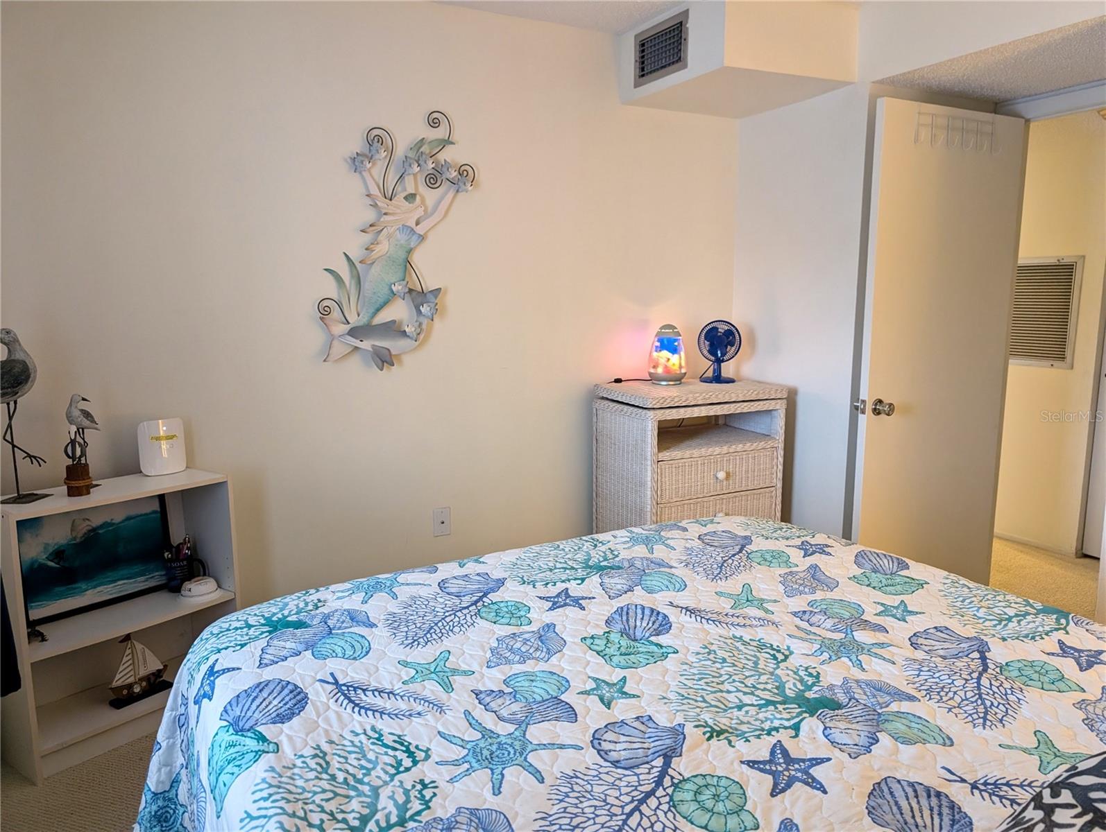 Guest bedroom