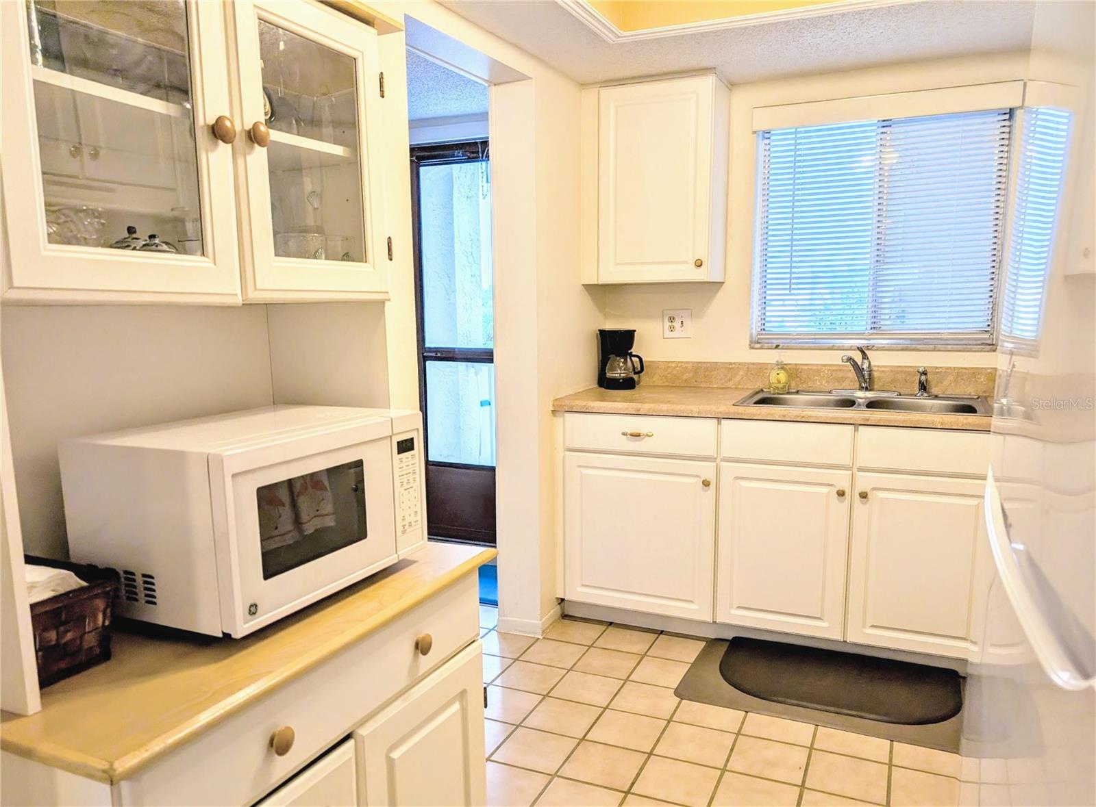 3779 LAKE BAYSHORE DRIVE, #H-402, Bradenton, FL 34205 3779 LAKE BAYSHORE DRIVE, #H-402, Bradenton, FL 34205