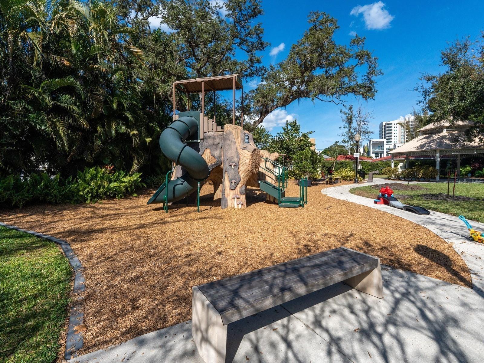 2555 RUFFING COURT, Sarasota, FL 34237