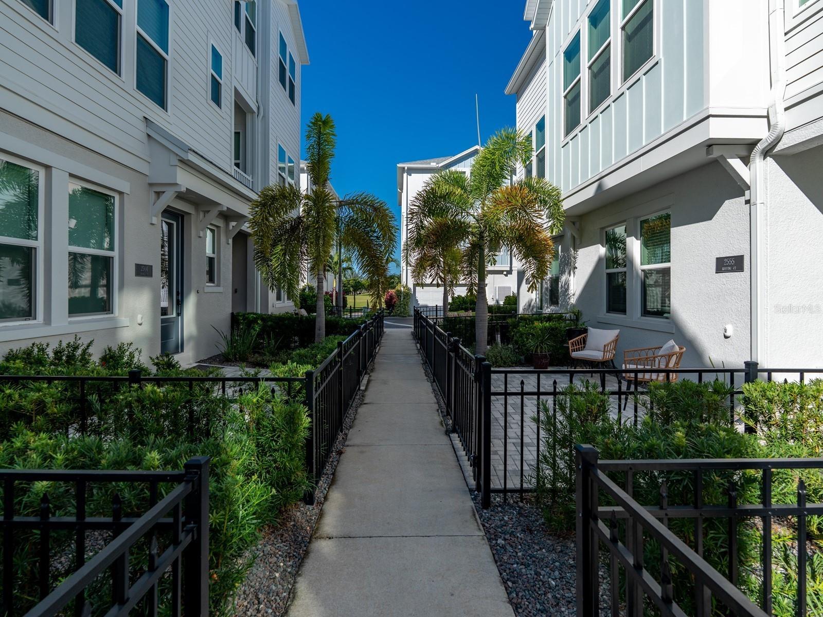 2555 RUFFING COURT, Sarasota, FL 34237