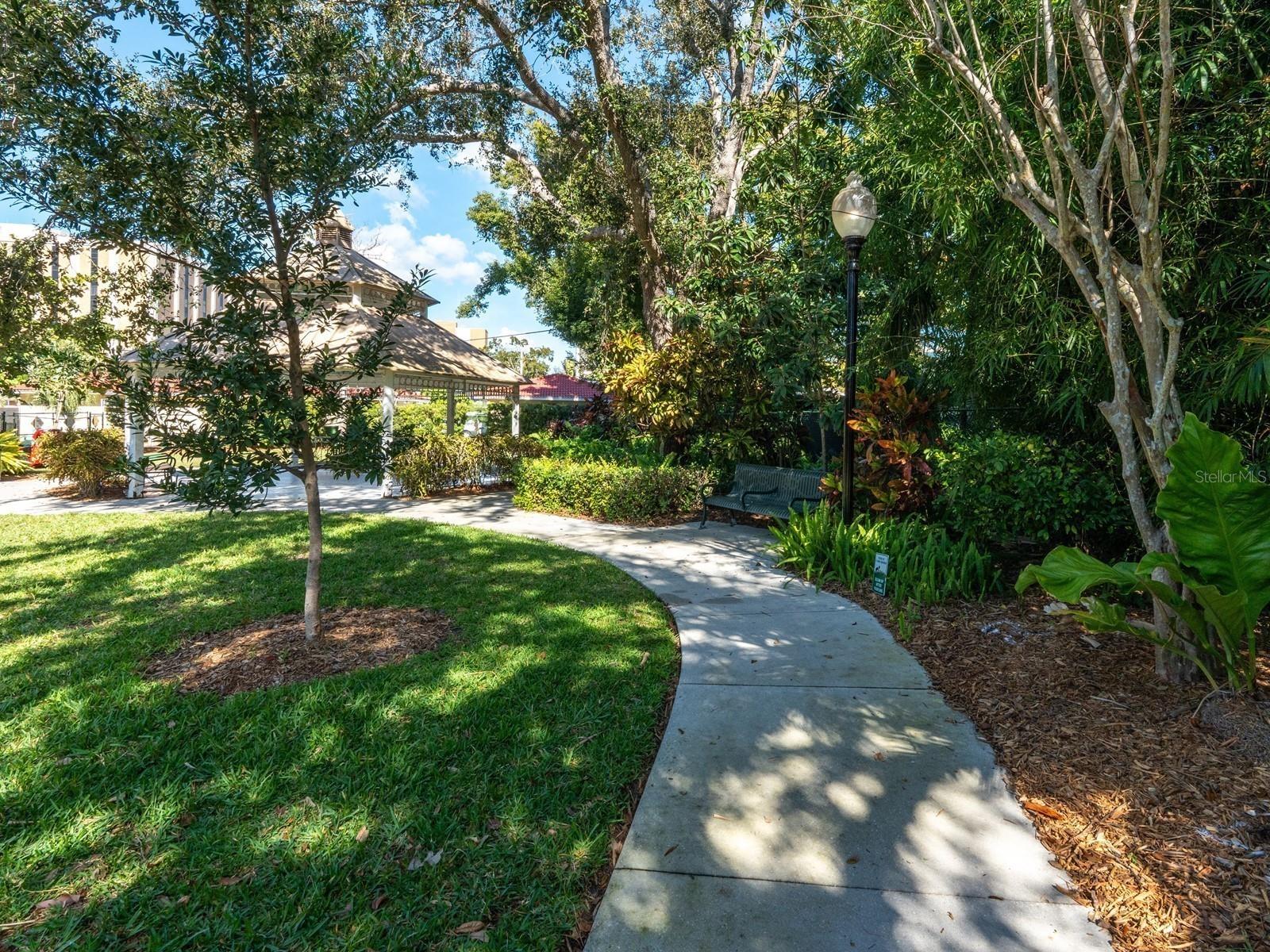2555 RUFFING COURT, Sarasota, FL 34237